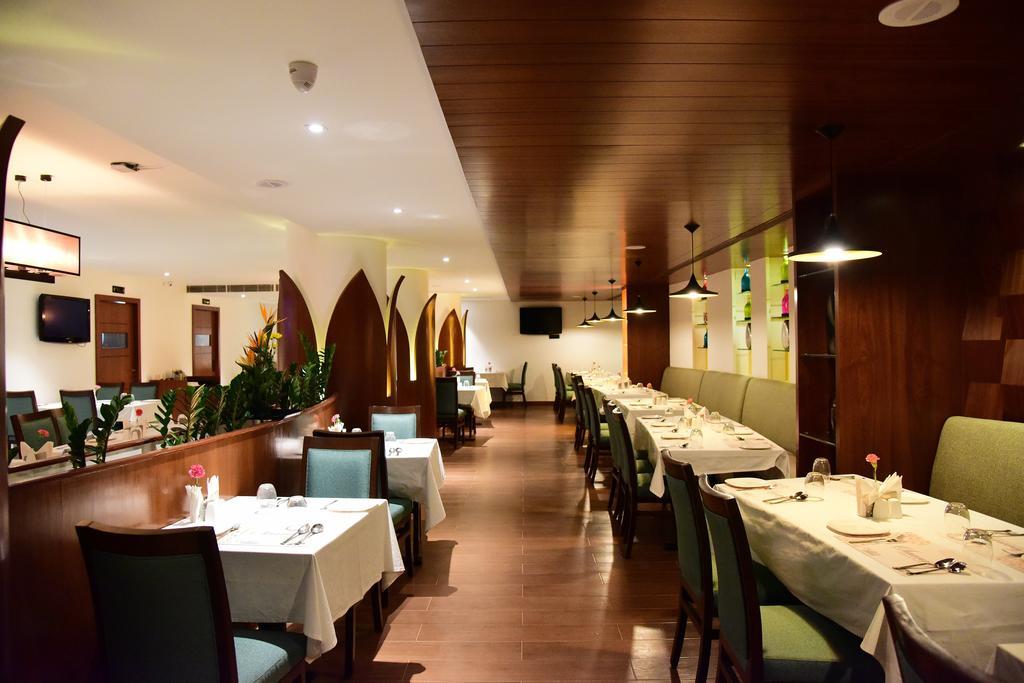 The Royal Comfort Bangalore Extérieur photo