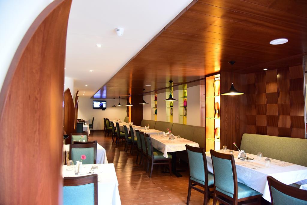 The Royal Comfort Bangalore Extérieur photo