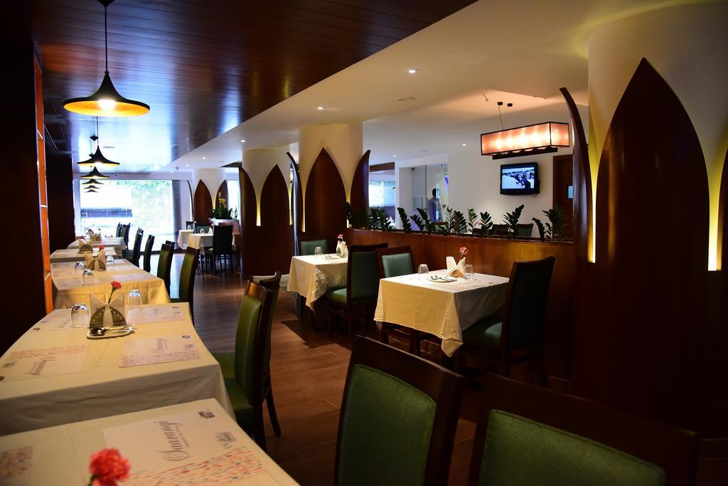 The Royal Comfort Bangalore Extérieur photo