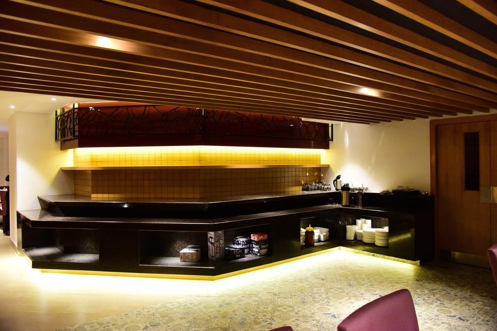 The Royal Comfort Bangalore Extérieur photo