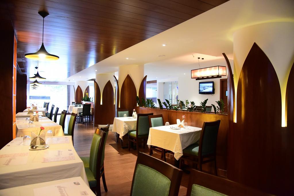 The Royal Comfort Bangalore Extérieur photo