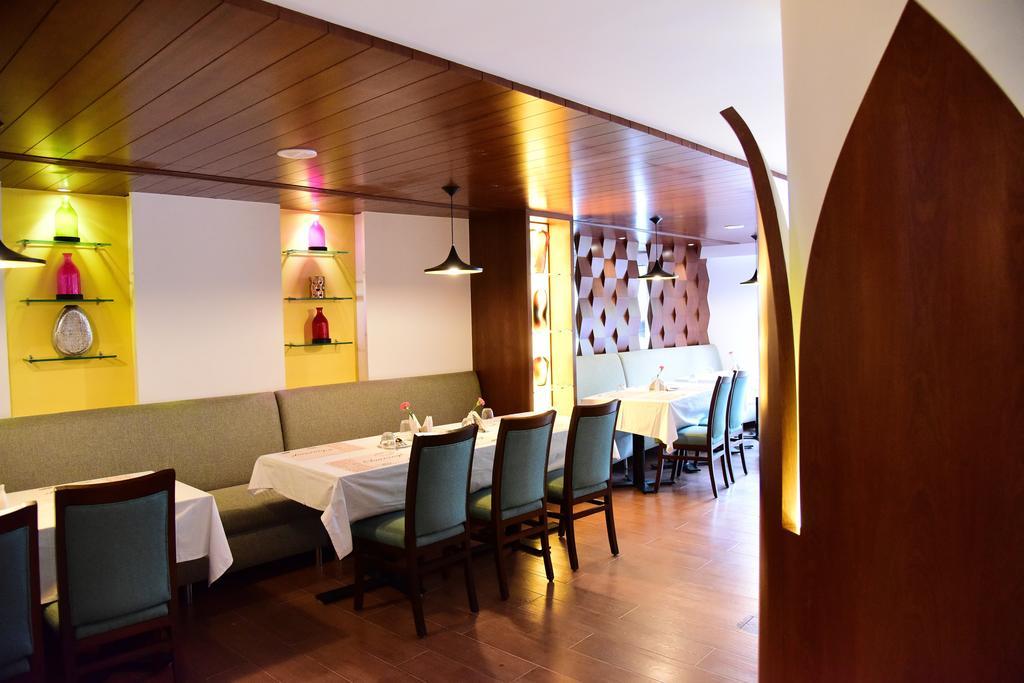 The Royal Comfort Bangalore Extérieur photo