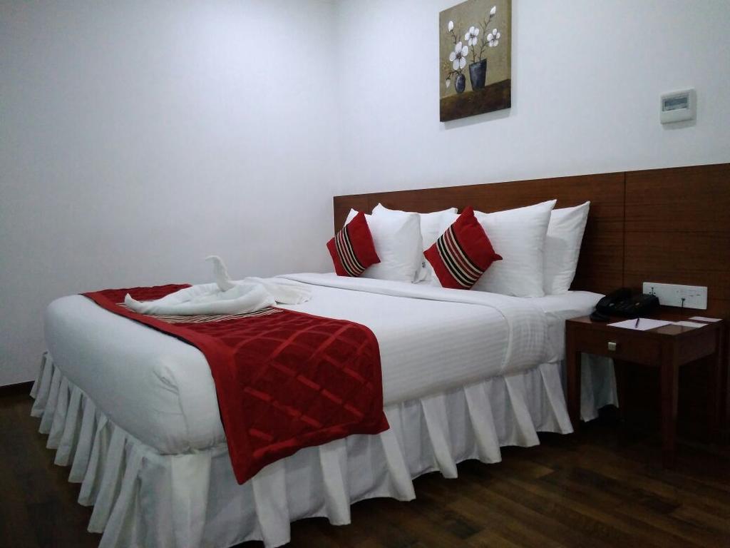 The Royal Comfort Bangalore Extérieur photo