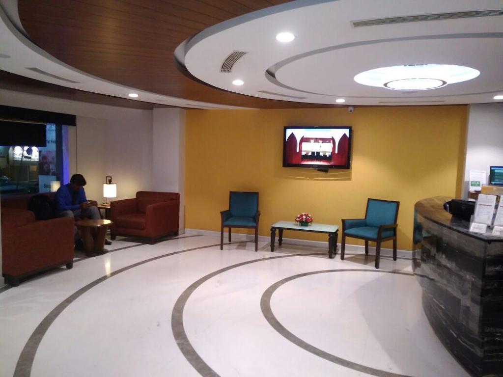 The Royal Comfort Bangalore Extérieur photo